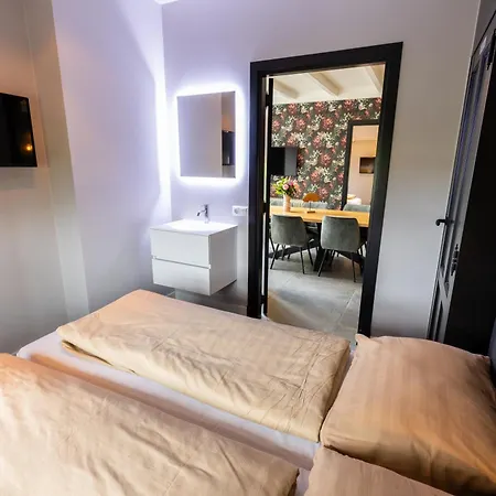 Boerderij Hoeve Met Prive Zwembad | 18 Personen