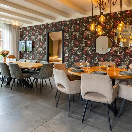 ヴィラ Boerderij Hoeve Met Prive Zwembad | 18 Personen オッテルロ