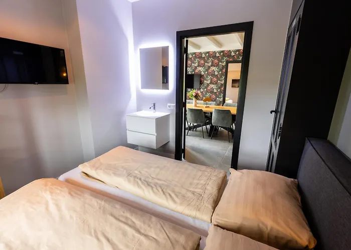 Boerderij Hoeve Met Prive Zwembad | 18 Personen